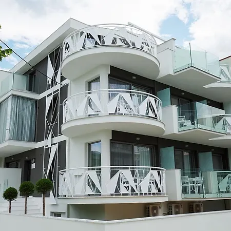 La Boheme Apartment *